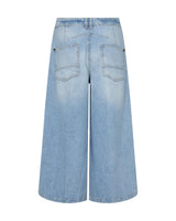 https://content.storeinfo.nl/applicatie/img/983/20250403114114_153713_HS251711404062MMCulotteSagaiJeansLightBlue.jpg
