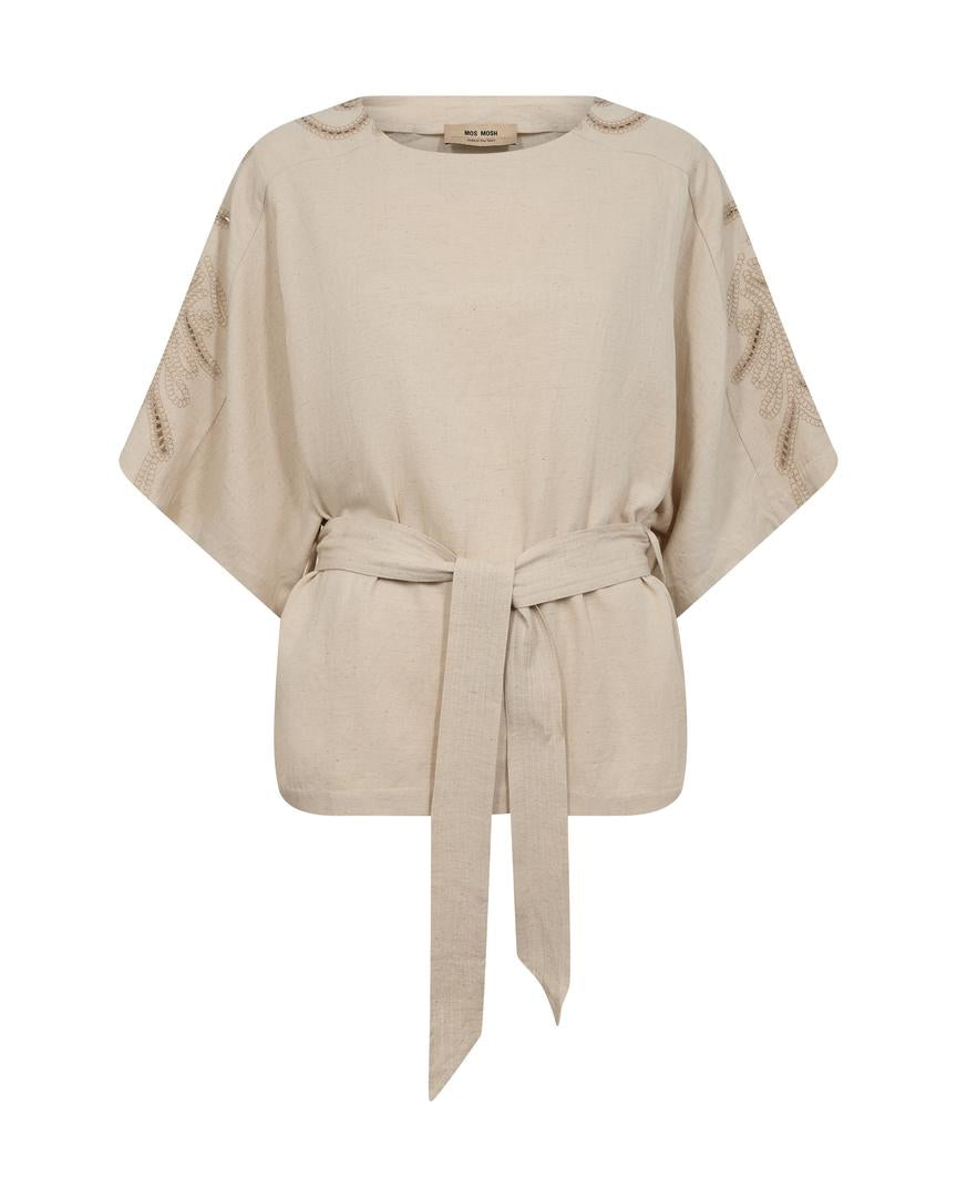 https://content.storeinfo.nl/applicatie/img/983/20250407162926_607432_HS251717801191MMRikasSobiaBlouseClay.jpg
