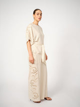 https://content.storeinfo.nl/applicatie/img/983/20250407163043_607398_171780119MMRikasSobiaBlouseClay171800119MMSeeceeSobiaPantClay2.jpg