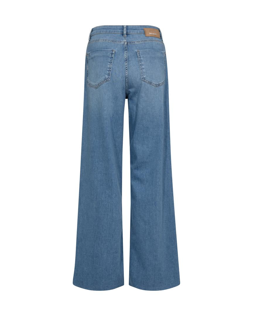 https://content.storeinfo.nl/applicatie/img/983/20250408115341_990465_HS251719404062MMDaraNoraJeansLightBlue.jpg