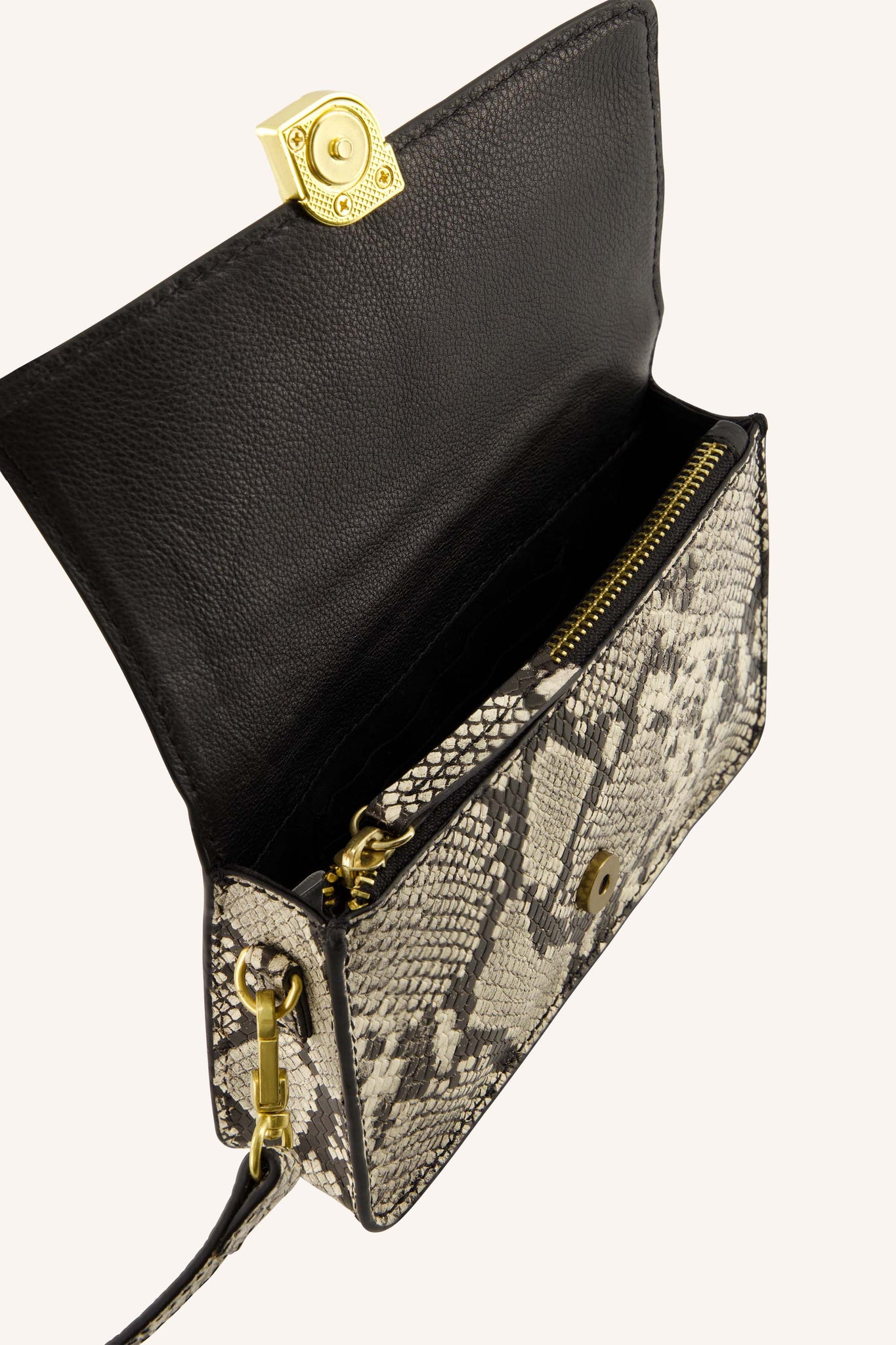 https://content.storeinfo.nl/applicatie/img/983/20250518152301_309182_25526004907snakeprint23731.jpg
