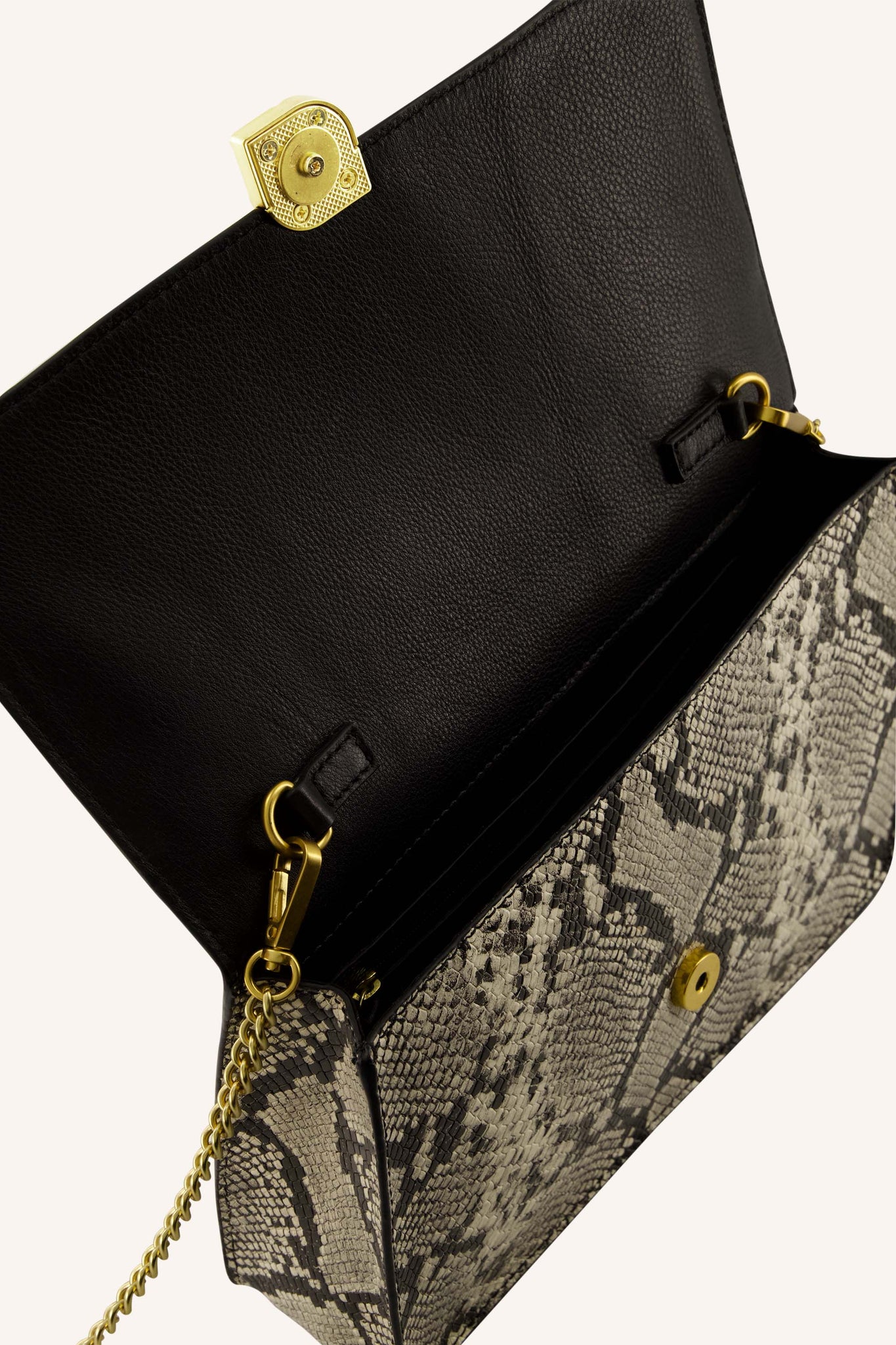 https://content.storeinfo.nl/applicatie/img/983/20250518152339_312120_25526005907snakeprint23733.jpg