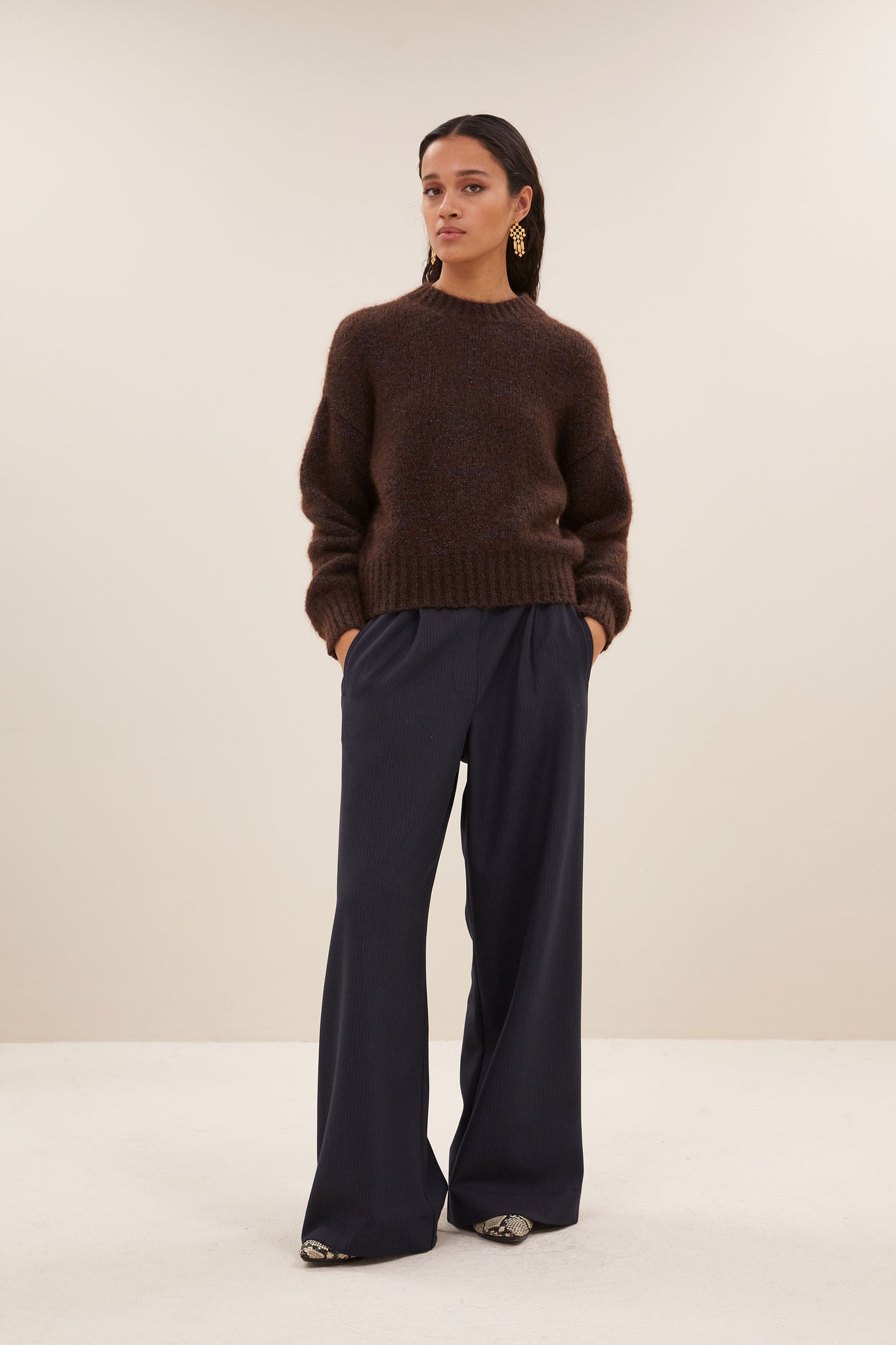 https://content.storeinfo.nl/applicatie/img/983/20250623104051_2592640_25515007785darkbrown25903.jpg