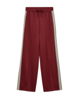 https://content.storeinfo.nl/applicatie/img/983/20250701112652_1751582_packshot22055511318Front1CMADASWEATPANTSRedPear.png