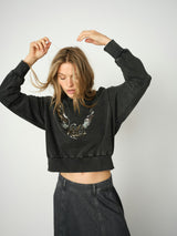 https://content.storeinfo.nl/applicatie/img/983/20250729174315_862369_MOSMOSHfallwinter2025large172810819MMCosetteOLSDecoSweatshirtPhantom174680850MMCynthiaAskirtGreyv1.jpg