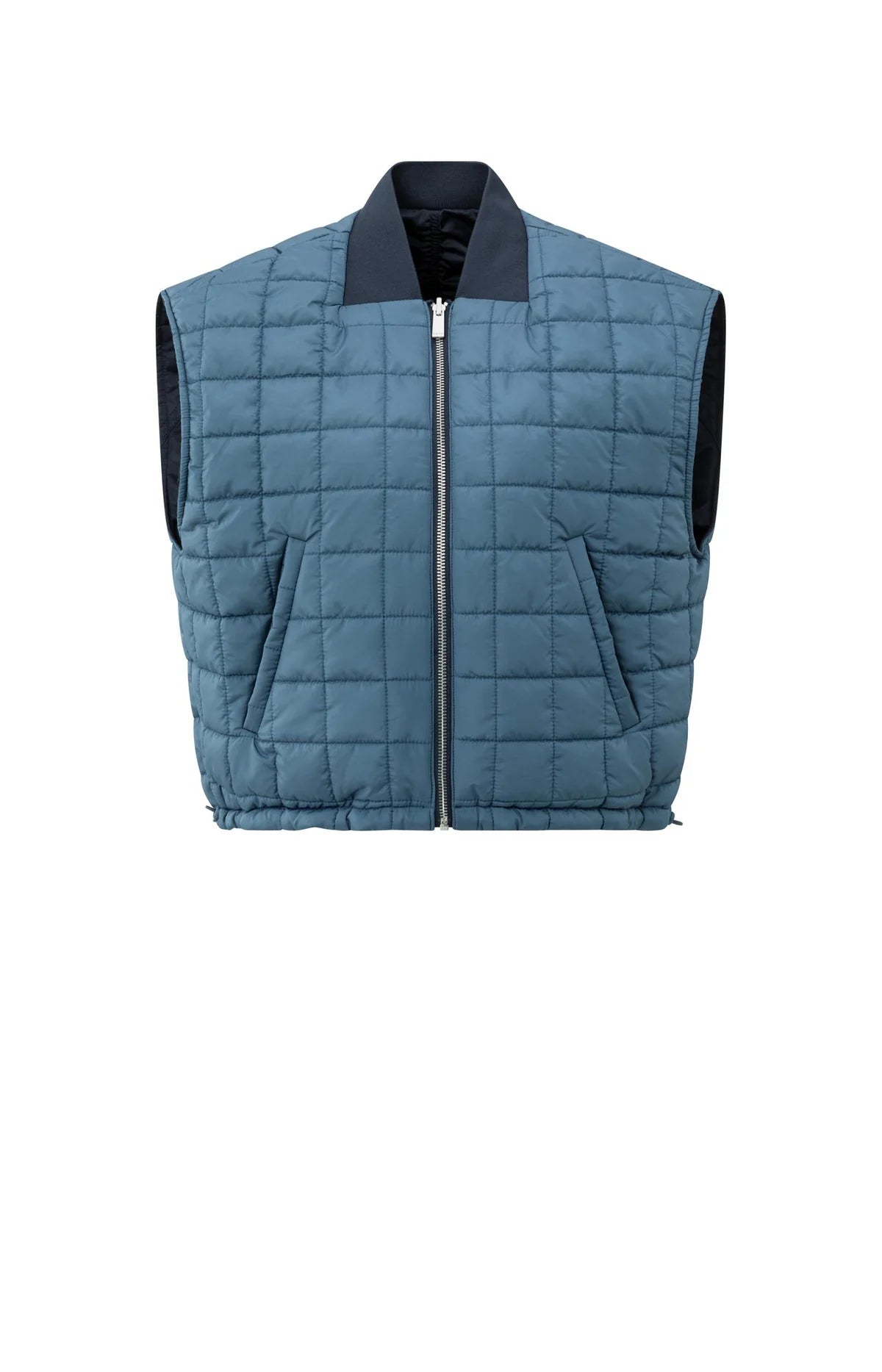 https://content.storeinfo.nl/applicatie/img/983/20250807163524_692624_reversiblepaddedbodywarmerwithzipclosure159623e0050e42d49f16edd908644eb7.webp