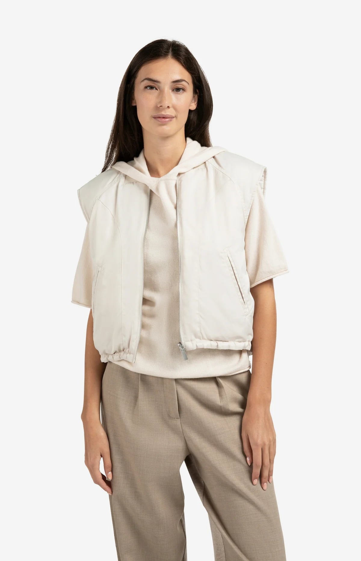 https://content.storeinfo.nl/applicatie/img/983/20250807163651_689590_reversiblepaddedbodywarmerwithzipclosure1dd242cbc98bb46aeb60c72f0d261fcc0.webp