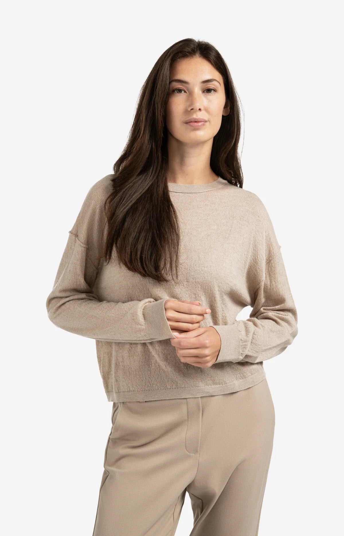 https://content.storeinfo.nl/applicatie/img/983/20250807164604_692981_texturedknittedsweaterwithroundneckline13e74900b93f24ef0a3ce850f955dbe39.webp