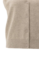 https://content.storeinfo.nl/applicatie/img/983/20250807165838_687605_knittedgiletwithvneckandasymmetricbuttoning7100d5ab9059499bb0dec35e3a481c50.webp