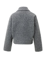 https://content.storeinfo.nl/applicatie/img/983/20250807170519_687605_shortbouclejacketwithzipandstandupcollar37ed18f33a2c403c8f0d071e08d4421f.webp