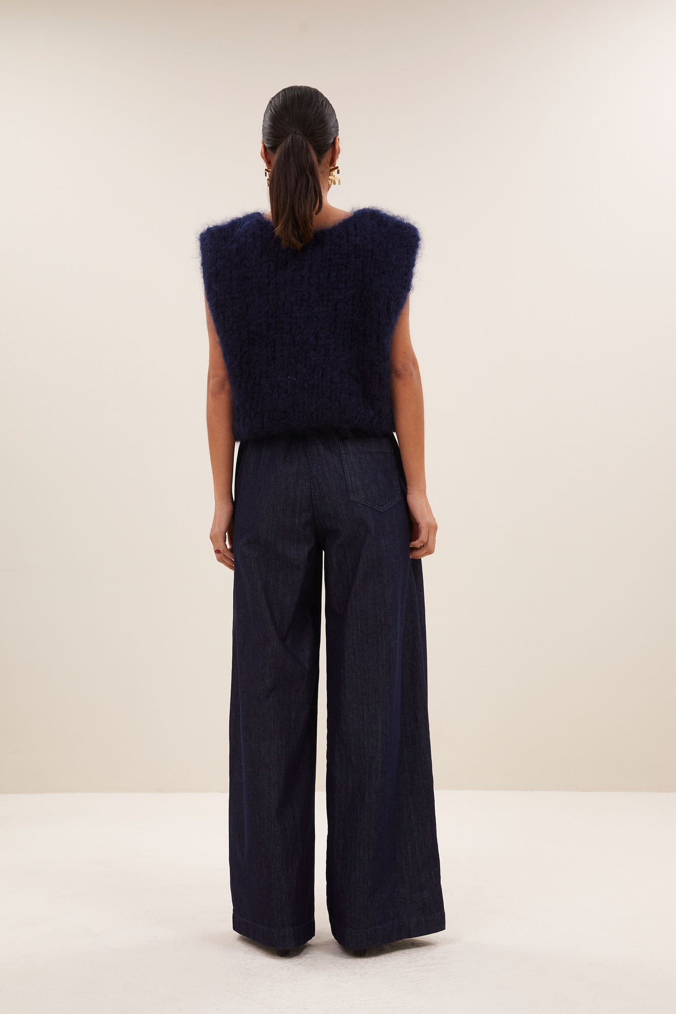 https://content.storeinfo.nl/applicatie/img/983/20250812124355_2800162_25518013613darkdenim26241.jpg