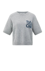 https://content.storeinfo.nl/applicatie/img/983/20250823171939_112266_knittedshortsleevesweaterwithartwork9e9090b5bba042589967517f7c0dfcdf.webp