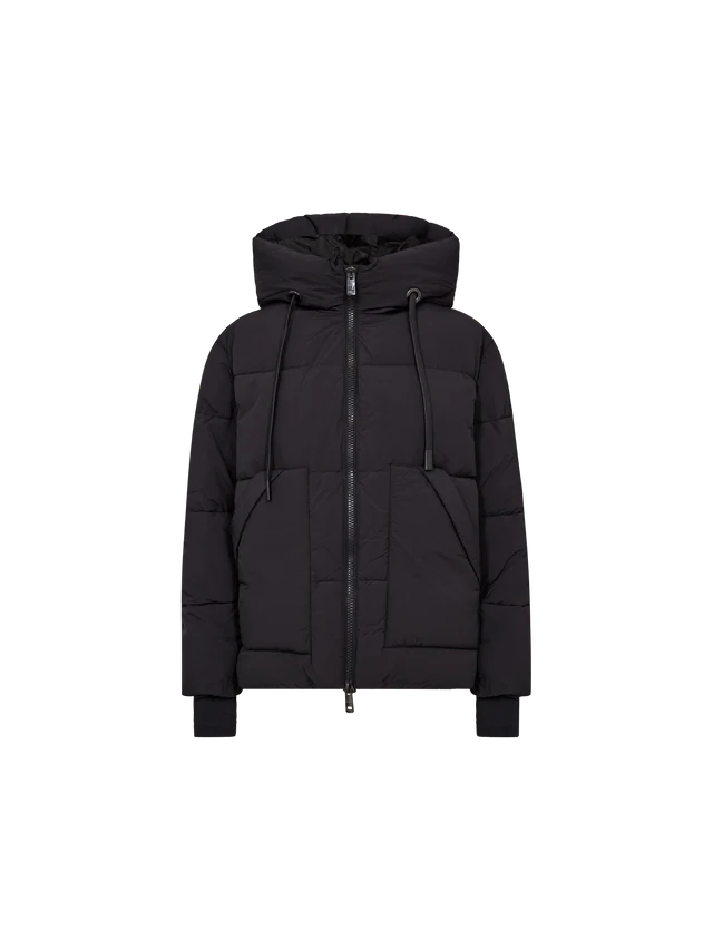 https://content.storeinfo.nl/applicatie/img/983/20250902104914_2242068_AW251708208191MMOllieTermaJacketPhantom.webp