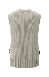 https://content.storeinfo.nl/applicatie/img/983/20250904152121_4131312_ribbedsleevelesssweaterwithsidebuckles1a1832bd14a5d48269ea85029756d195d.webp
