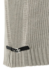 https://content.storeinfo.nl/applicatie/img/983/20250904152124_4130957_ribbedsleevelesssweaterwithsidebuckles1af99abf4303541ddad4f4eb1b2becb58.webp