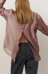 https://content.storeinfo.nl/applicatie/img/983/20250904155529_4135870_sheerblousewithrefinedbackdetail34e46e50481446bcb2c40102019e6f58.webp