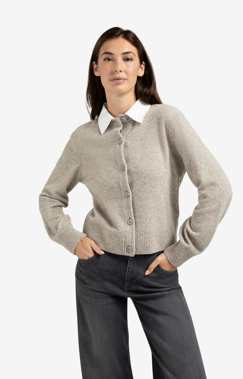 https://content.storeinfo.nl/applicatie/img/983/20250906165747_42741_cardiganwithdetachablecollarandbuttonclosure2f3f2efaccdcd4f69b7d40c27bf33ad87.webp