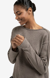 https://content.storeinfo.nl/applicatie/img/983/20250906170016_42743_boatnecksweaterwithrefineddecorativeseams1c00014a25f7d468eb49001ed8383db43.webp