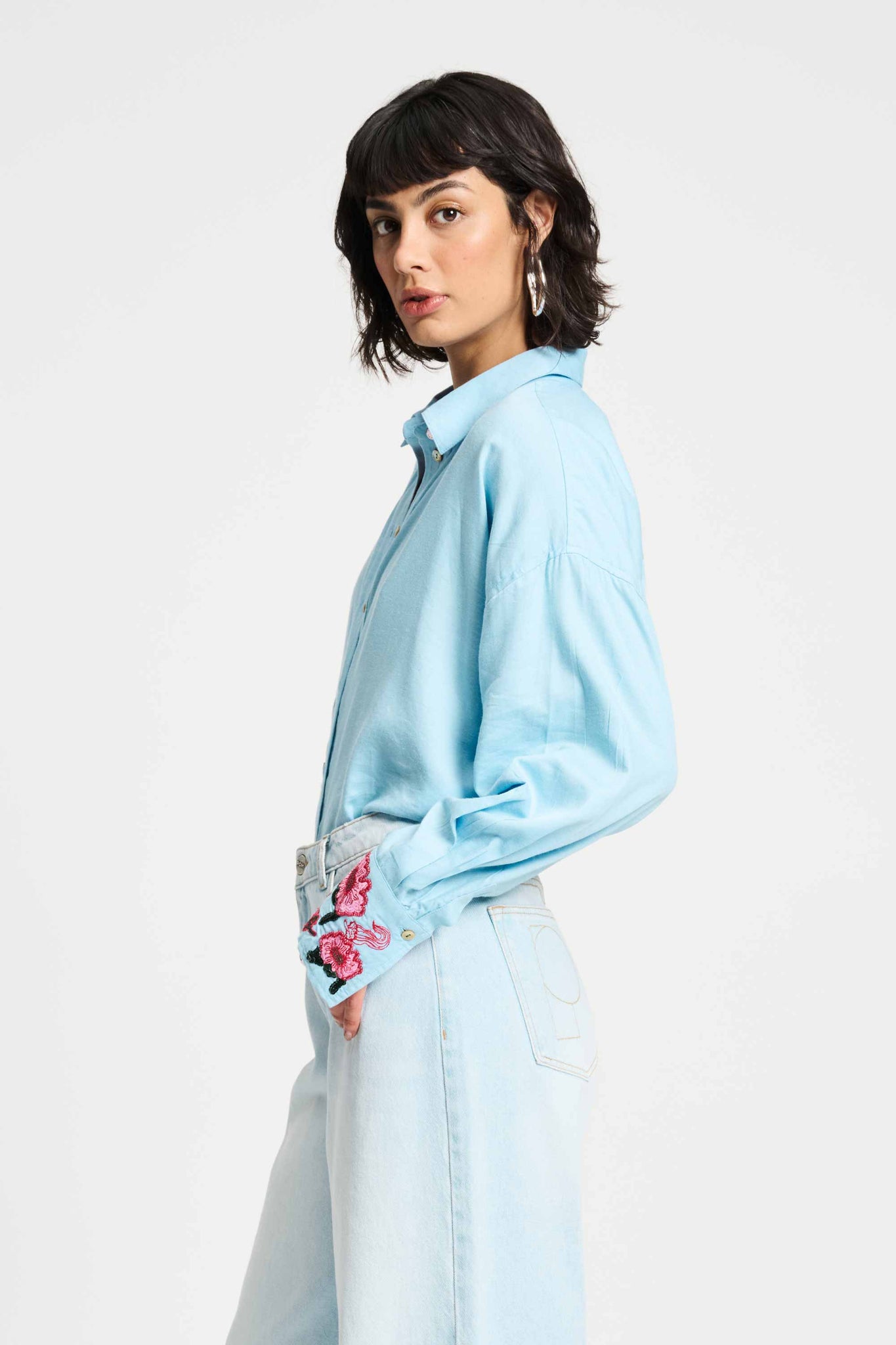 https://content.storeinfo.nl/applicatie/img/983/20250909111146_1318650_SP928309POMAmsterdamBLOUSESkyBlueMelange.jpg