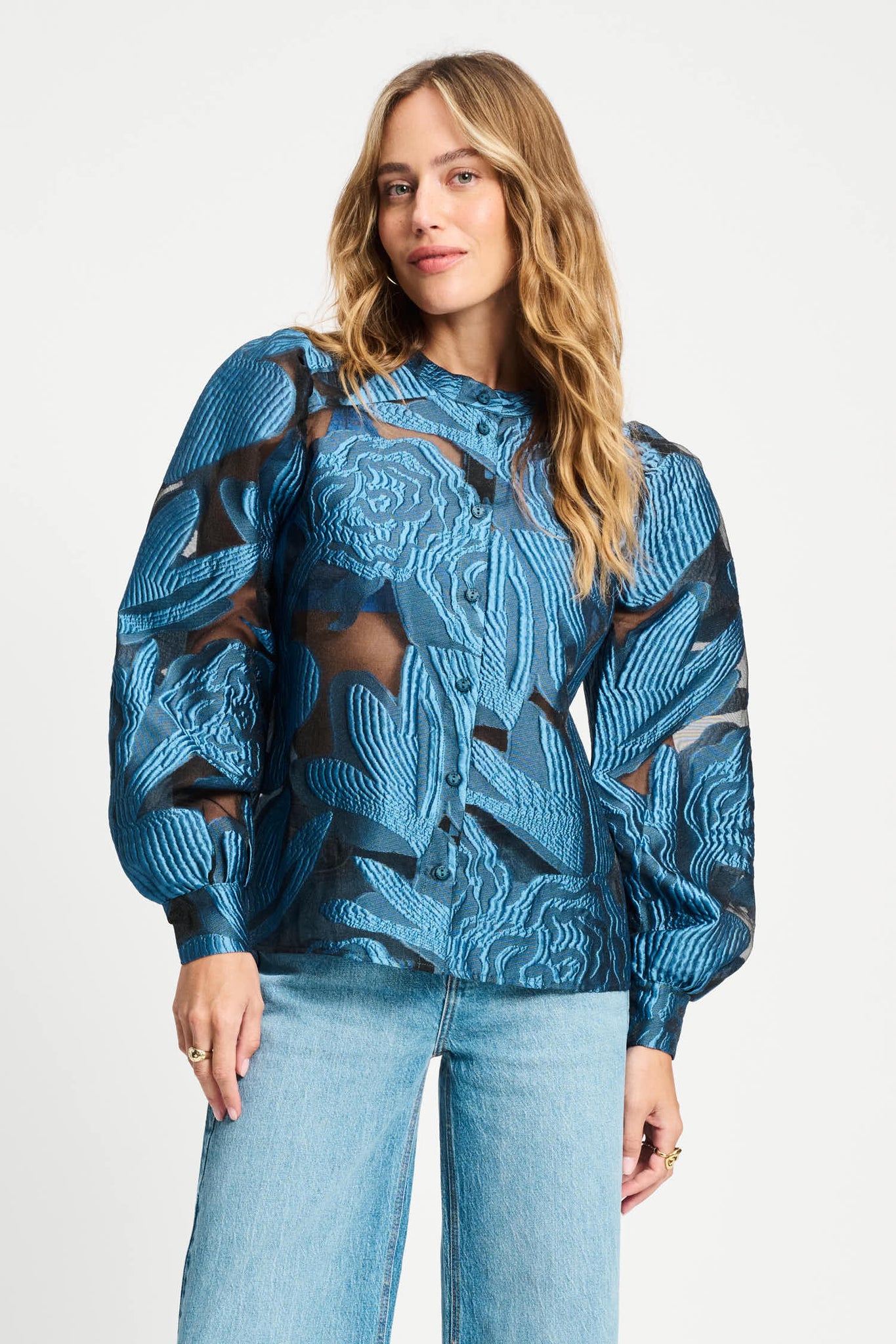 https://content.storeinfo.nl/applicatie/img/983/20250909132240_1394769_pomamsterdamblousesblue34blousedashingnightsorganza1191847248.jpg