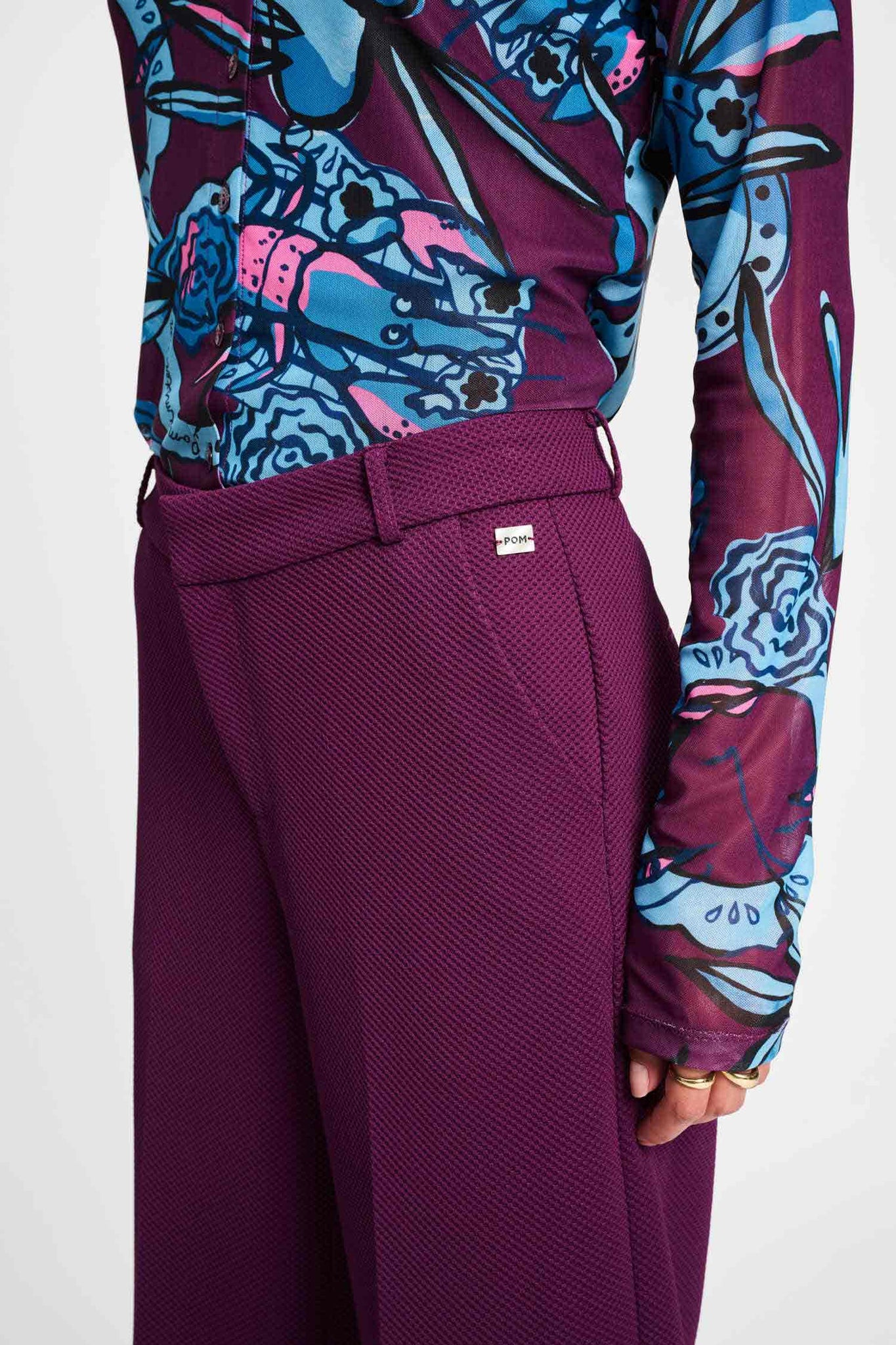 https://content.storeinfo.nl/applicatie/img/983/20250909132410_1438651_pomamsterdampantsbroeklaraplum1191847261.jpg