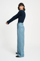 https://content.storeinfo.nl/applicatie/img/983/20250909132632_1438672_pomamsterdampantsbroekboucledawnblue1191847367.jpg