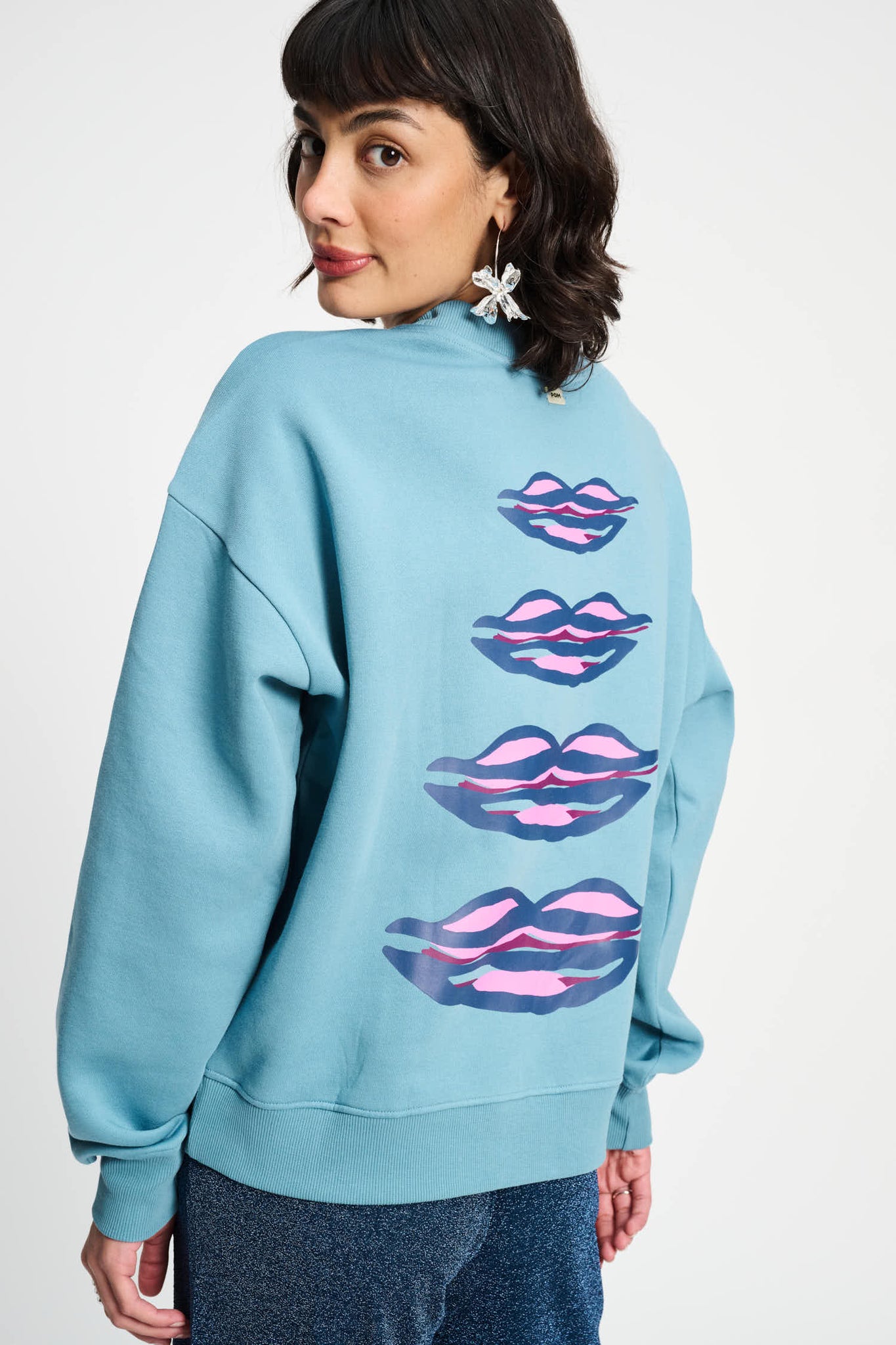 https://content.storeinfo.nl/applicatie/img/983/20250909132816_1438815_pomamsterdamsweaterssweaterdawnblue1191847202.jpg