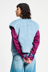 https://content.storeinfo.nl/applicatie/img/983/20250909133124_1359353_pomamsterdamgiletsgiletfurmistyblue1191847430.jpg