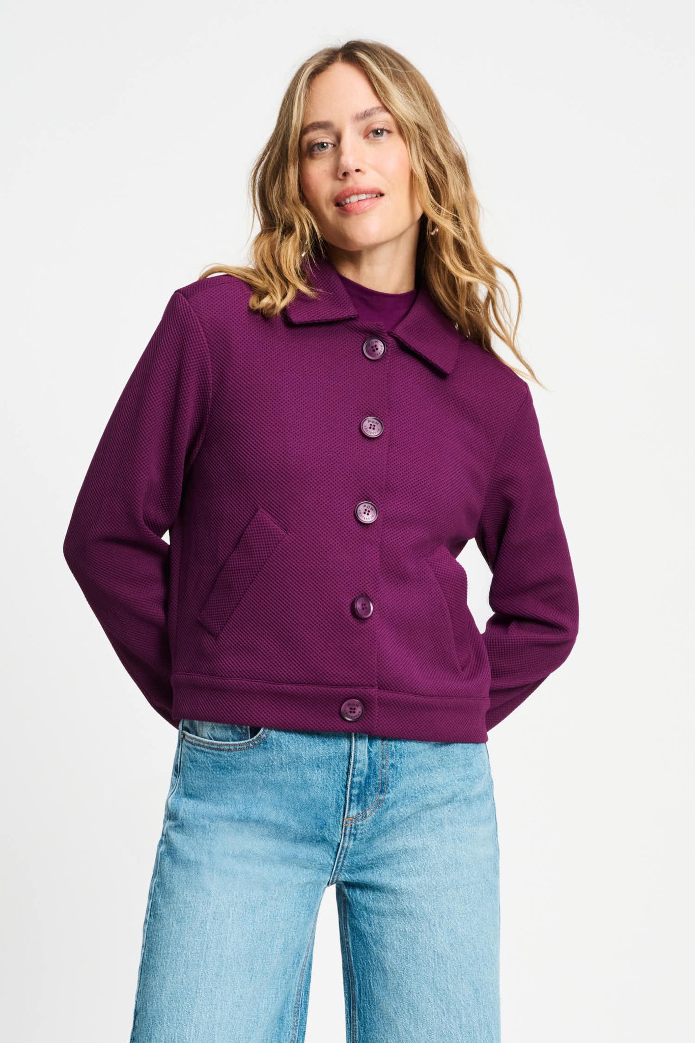 https://content.storeinfo.nl/applicatie/img/983/20250909135608_1441795_pomamsterdamjacketsjasirisplum1191847417.jpg