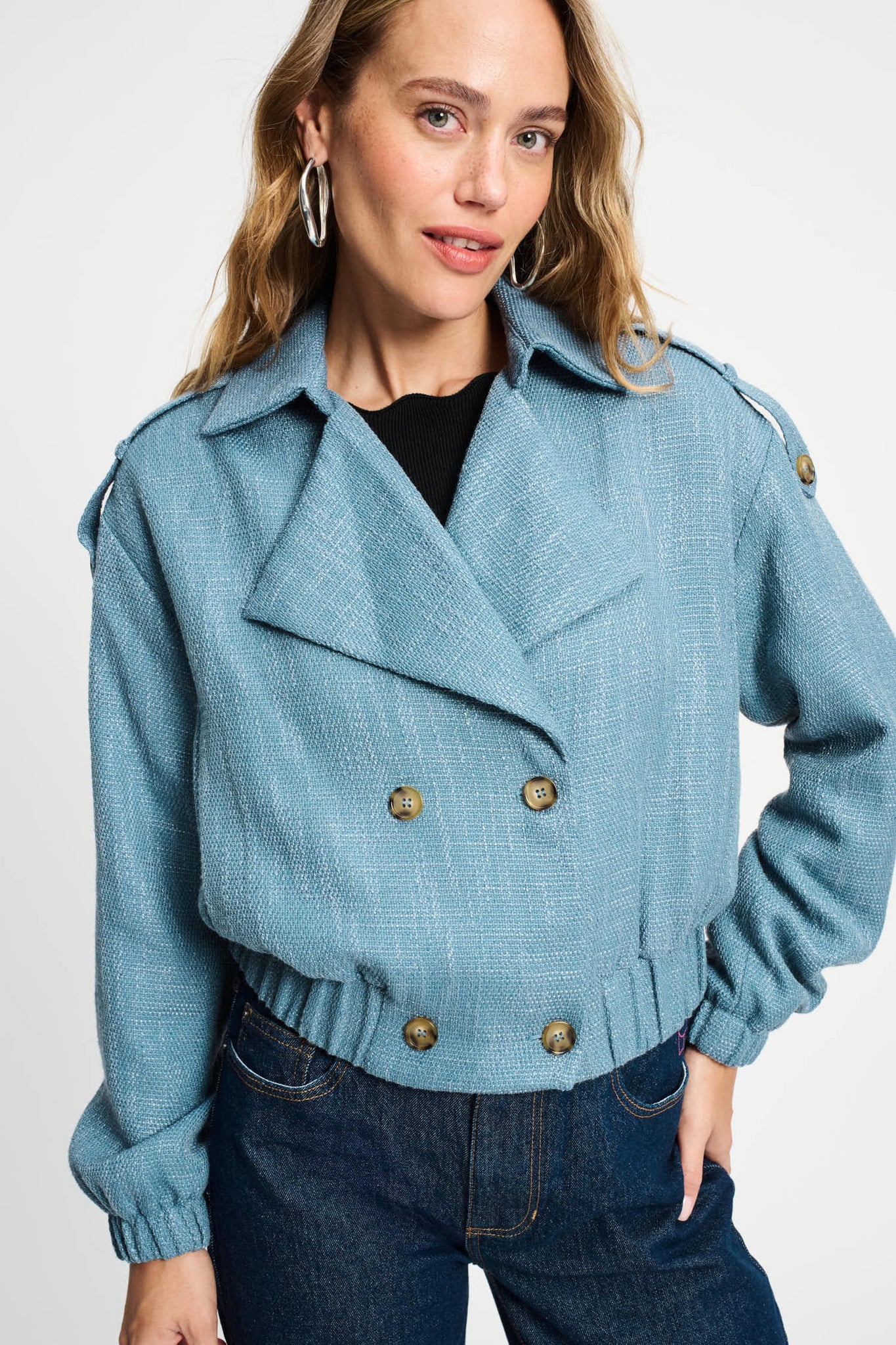 https://content.storeinfo.nl/applicatie/img/983/20250909140121_1442016_pomamsterdamjacketsblue34jasboucledawnblue1191847397.jpg