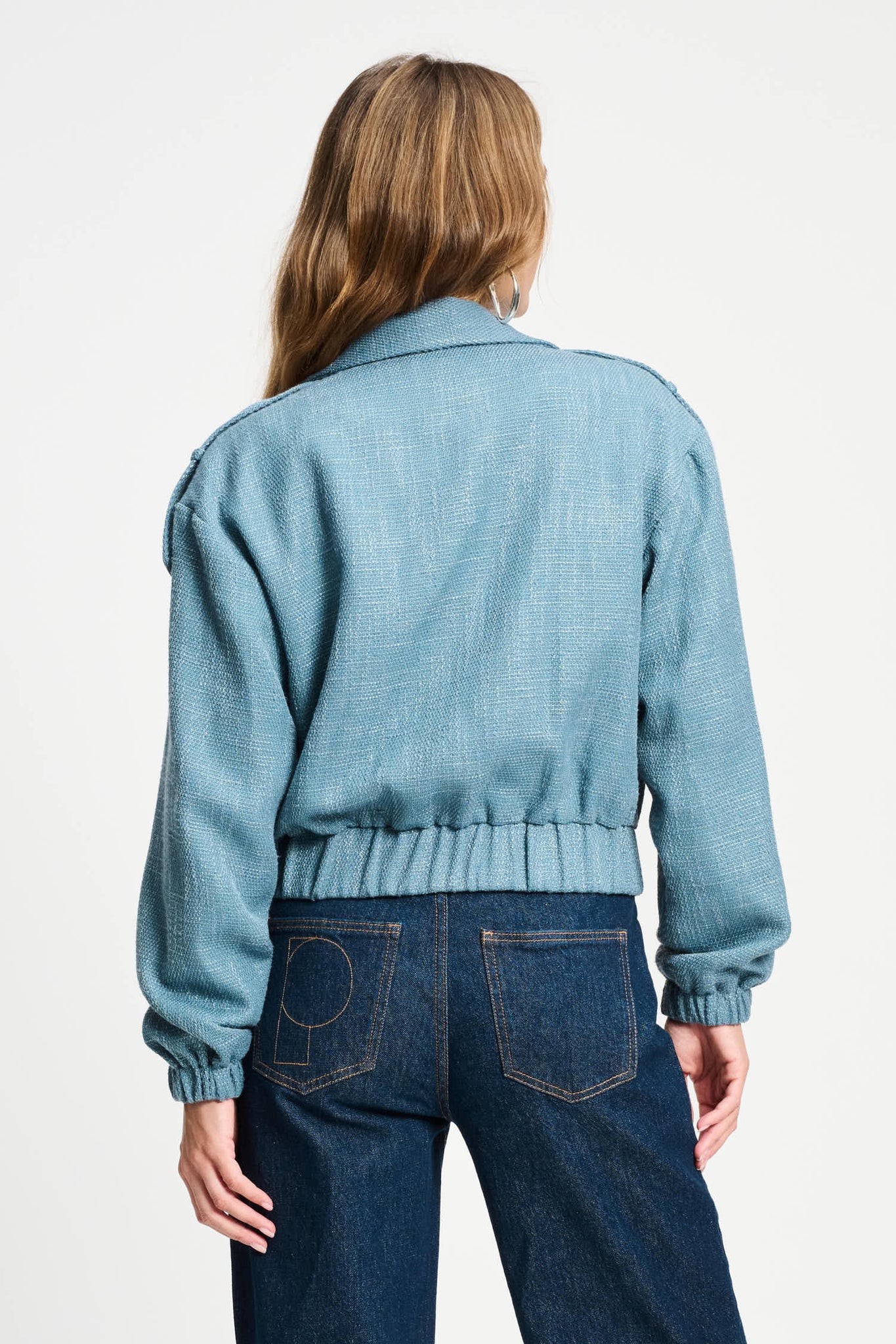 https://content.storeinfo.nl/applicatie/img/983/20250909140123_1441803_pomamsterdamjacketsjasboucledawnblue1191847393.jpg