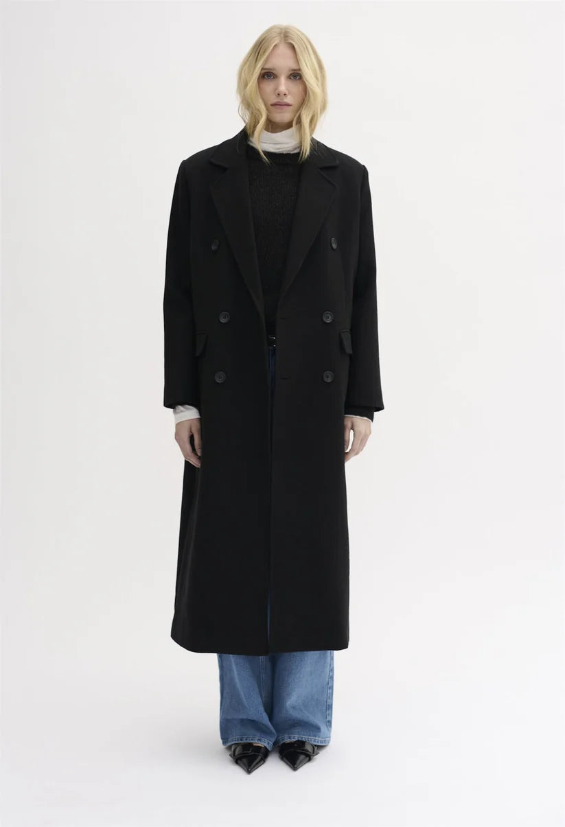 https://content.storeinfo.nl/applicatie/img/983/20250913114138_2463540_FrannieMWCoatMyEssentialWardrobe241203131419.webp