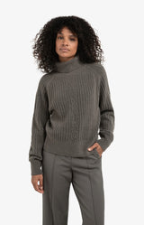 https://content.storeinfo.nl/applicatie/img/983/20251017121335_1531878_ribbedturtlenecksweaterwithcabledetailandlongsleeves1fea476fcacd94b68aabd3b0914cf3cc5.webp
