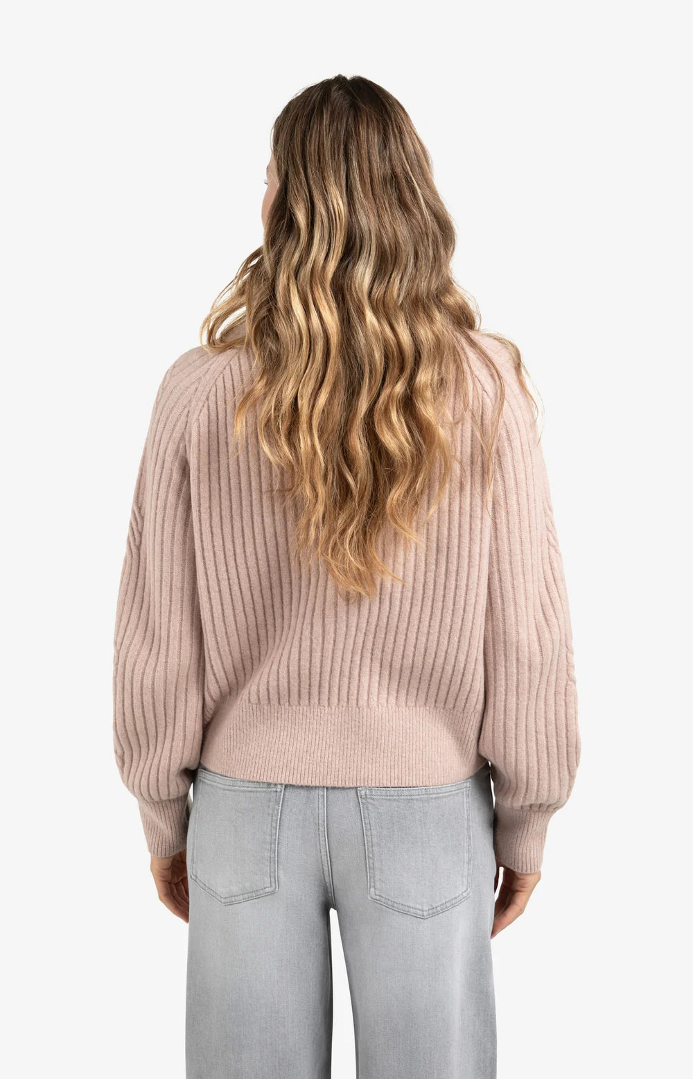 https://content.storeinfo.nl/applicatie/img/983/20251017121411_1520683_ribbedturtlenecksweaterwithcabledetailandlongsleeves2cfdab94e71ac43bcadf2148fd18446f1.webp