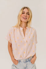 https://content.storeinfo.nl/applicatie/img/983/20260205151522_1113195_137WEBshootingSACRECOEUReshopPE26J222juillet25CycloramaChloeLAPEYSSONNIE6670.webp
