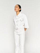 https://content.storeinfo.nl/applicatie/img/983/20260309135721_4148539_178600109MMDaraDeluxeJeansBrightWhite178850109MMPennDeluxeJacketBrightWhite1.webp