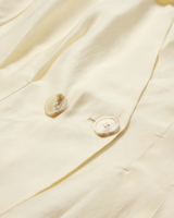 https://content.storeinfo.nl/applicatie/img/983/20260423131816_897142_packshot22078962135Details21CMMOLLYSHIRT20Lemon20Icing1512x.webp