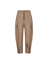 https://content.storeinfo.nl/applicatie/img/983/20260508151046_1599272_triceccpleatllpantsand2881218.webp