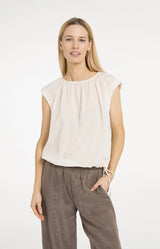 https://content.storeinfo.nl/applicatie/img/983/20260508171951_1611215_sleevelesstopwithpleatednecklineanddrawstring1e7671201f314147a945066adcaf5b24.webp