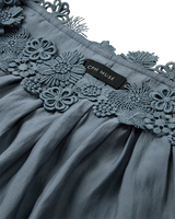 https://content.storeinfo.nl/applicatie/img/983/20260508181148_1605340_packshot22082503160Details1CMMOLLYBLOUSE20Blue20Mirage1512x.webp