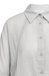 https://content.storeinfo.nl/applicatie/img/983/20260612142433_2818541_blousewithwidesleevesandbraideddetails1ae96212c22ba4f99a0ed4bd531b24492.webp