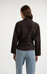 https://content.storeinfo.nl/applicatie/img/983/20260711175301_553486_knottedblousewithmatchingsleevelesstop14e98d61b55db408b86e05f6adce3b97c.webp