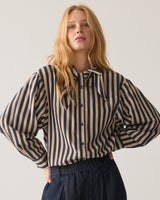 https://summumwoman.com/cdn/shop/files/2s3523-12490-263-C8-495_Default_1.jpg?v=1789031845&width=3840