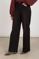 https://nukus.nl/cdn/shop/files/NKF09092_333__4_1_b2c.jpg?v=1787231848&width=1000