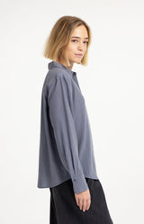 https://yaya.eu/cdn/shop/files/blouse-with-collar-detail-and-long-sleeves-1_74ae0694-9e60-4eb7-8a04-c6da34d512d9.jpg?v=1788435005&width=1000