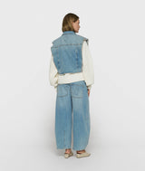 https://www.10dayslifestyle.com/cdn/shop/files/drop9__0162_16_20260721_10DAYS_FW26_E-COM_023.jpg?v=1787669307&width=960