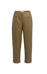 https://yaya.eu/cdn/shop/files/faux-leather-carrot-fit-trousers-1_856383d8-1e27-45fd-b75f-6d3bcd933aee.jpg?v=1785826274&width=1200