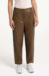 https://yaya.eu/cdn/shop/files/faux-leather-carrot-fit-trousers-1_c258e492-3f26-4e94-bd45-acd6ff26c68f.jpg?v=1785826211&width=1200