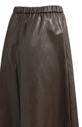 https://yaya.eu/cdn/shop/files/faux-leather-midi-skirt-with-pockets-delicioso-brown_508bc8e8-beaf-4dbd-aecd-87500ae869e6.jpg?v=1790784559&width=1000
