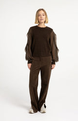 https://yaya.eu/cdn/shop/files/knitted-sweater-with-ruffle-sleeves_04125297-b1e9-49d4-8704-14703847c055.jpg?v=1788272895&width=1200